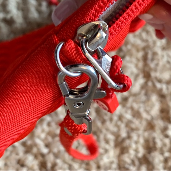 NABI red padded zipper Case - Picture 6 of 6